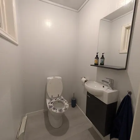 Innholdsrik Med Hage
