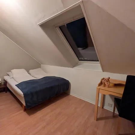 Innholdsrik Leilighet Med Hage * Stavanger